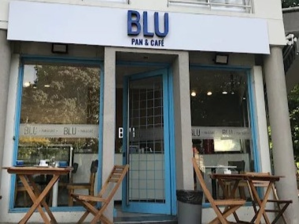 Motochorros atacan a clientes y trabajadores en una cafetería del Barrio Norte