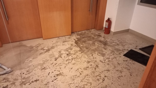 El peligro de la mina de Bitcoin : se prendi&oacute; fuego una oficina del Edificio Puerto Tribunales en La Plata