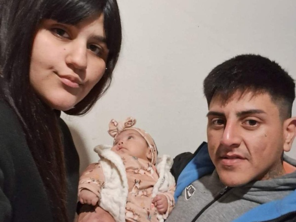 Tuvieron una bebé hermosa en La Plata, hubo que "agrandar la mesa" y se la ingeniaron a pura masa: "Le dedicamos mucho amor"