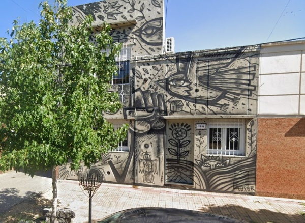 Una casa hecha arte: La historia de un vecino que transformó su vivienda en una expresión urbana