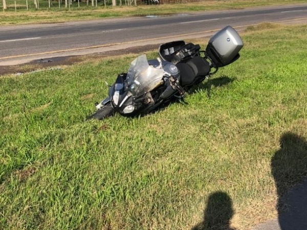 Un hombre perdió el control de su moto y terminó gravemente herido