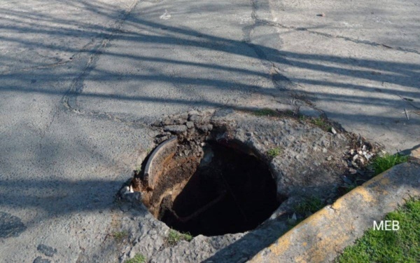 Denuncian una bocacalle en la intersección de 466 y 21 sin tapa: “Hay escuelas cercas”