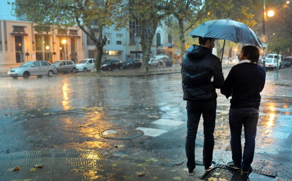 Llega la tormenta a La Plata y establecen el nivel de Alerta “Amarillo” por posible caída de granizo