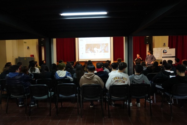 Se realizó una jornada de concientización sobre el consumo de alcohol de los jóvenes en La Plata