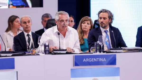 Alberto Fernández, en la Cumbre Iberoamericana dijo que "hay que cambiar drásticamente el sistema financiero"