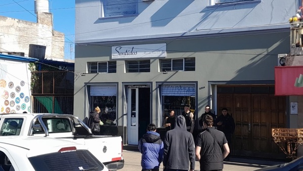Detienen a un hombre por intentar robar en una santería de La Plata