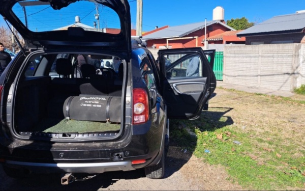 Feroz persecución en La Plata: iba armado, manejaba un vehículo robado y se estrelló