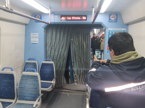 Descarriló una formación del tren Roca en la estación La Plata