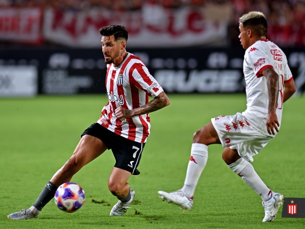 En el final el Pincha superó a Huracán y ganó por primera vez en UNO