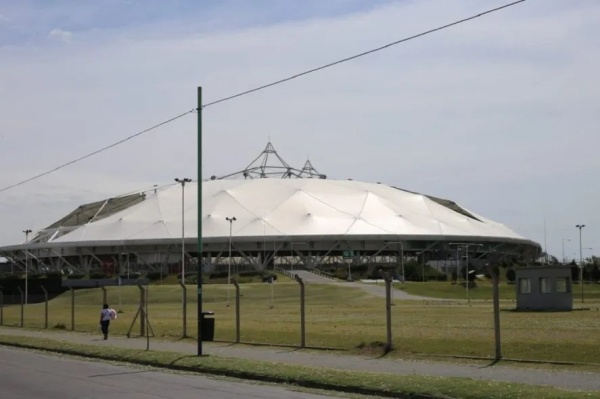 Vecinos de la zona del Estadio Único reclaman por falta de luminaria