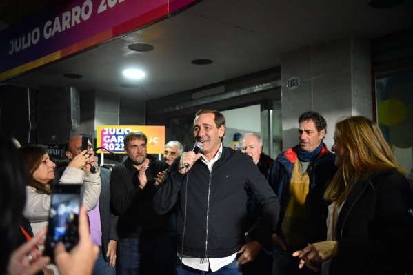 Garro presentó la boleta de Juntos por el Cambio en La Plata: “Para cuidar lo que se hizo y hacer lo que falta”