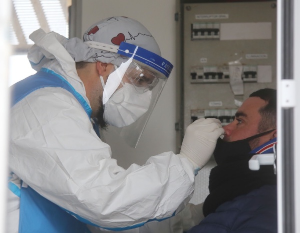 Nuevo operativo sanitario en Melchor Romero detectó 13 casos positivos de coronavirus