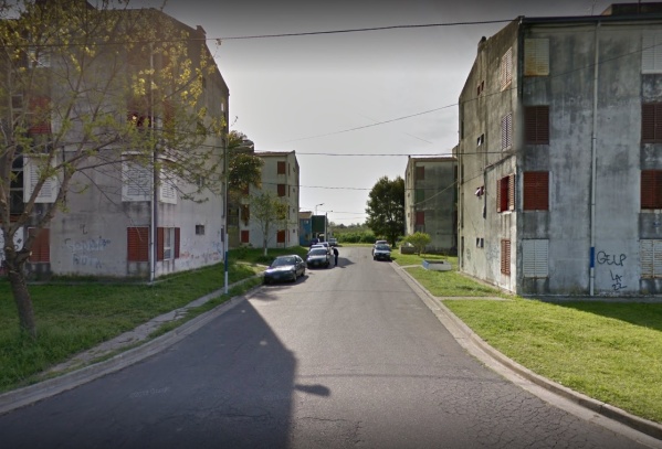 Atraparon en La Plata a dos menores de edad que robaron a una señora y atacaron un patrullero a los piedrazos