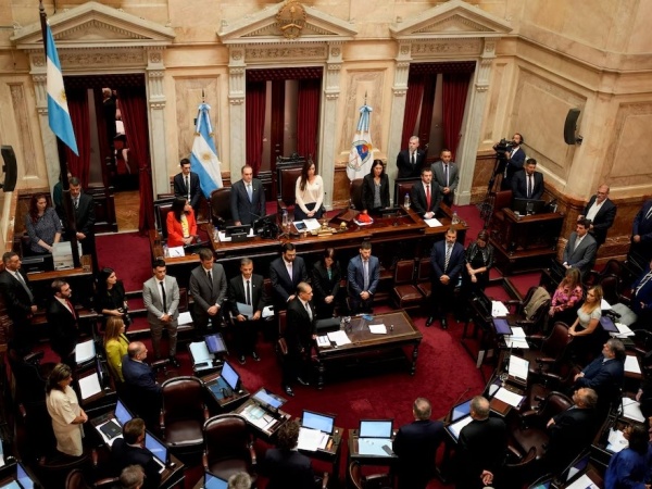 Avanza en el Senado la Ley Anti-DNU y el oficialismo enfrenta otro frente legislativo