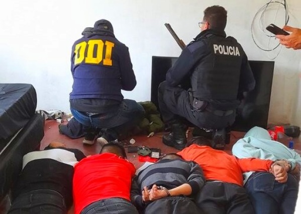 Detienen en Sarandí al grupo de delincuentes que asaltó la vivienda de un periodista en La Plata