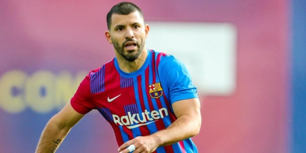 Médicos de la AFA viajaron hasta Barcelona para asistir al "Kun" Agüero