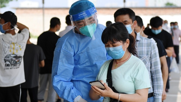 Alarma en Beijing por la aparición de los primeros casos de COVID-19 tras casi 6 meses