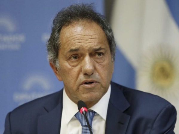 Daniel Scioli firmó su precandidatura como Presidente de la Nación por el espacio "Unidos Triunfaremos"