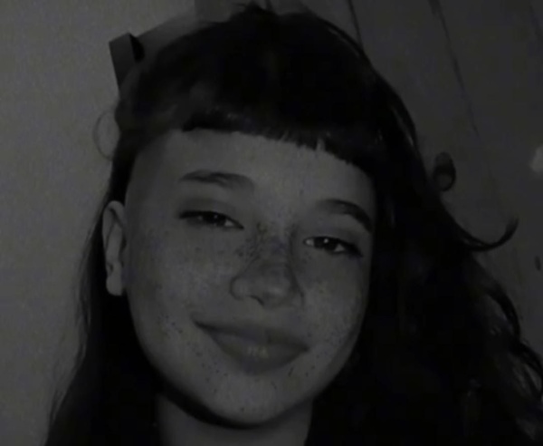 Conmoci&oacute;n por el suicidio de una menor que cont&oacute; quienes la hab&iacute;an abusado a trav&eacute;s de un video en las redes sociales