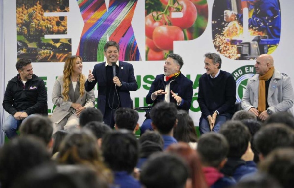 Kicillof: “Estamos orgullosos de transitar por el camino contrario al Presidente”