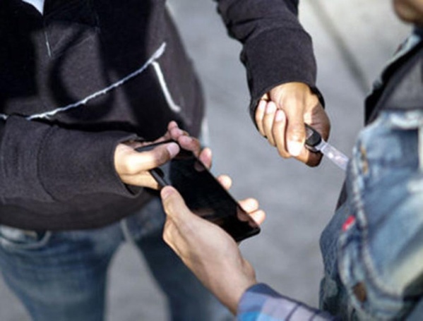 Ladrones sustrajeron un celular y publicaron &quot;Aguante El Mercadito&quot;