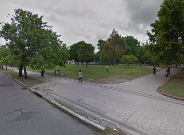 Buscan a una joven platense desaparecida que tiene una leve discapacidad