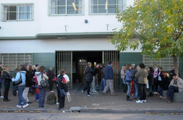 Otro tarifazo de Vidal: autorizó un aumento del 19% para los colegios privados bonaerenses