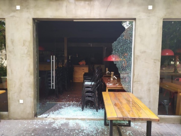 Atacaron a mazazos una cervecería de City Bell