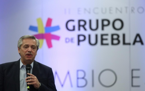 Alberto Fernández: &quot;Macri me dijo que era complejo traer a Evo por la transición; no lo comparto&quot;