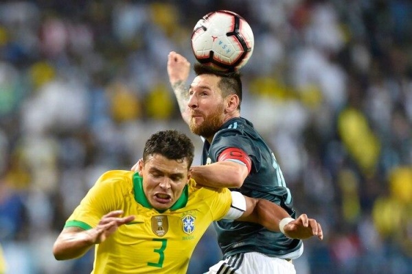 Las explosivas declaraciones de Thiago Silva contra Lionel Messi tras perder el cl&aacute;sico