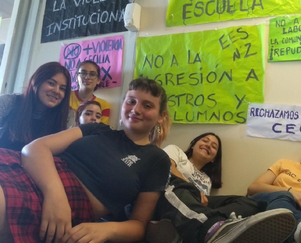 La directora de una escuela de La Plata denunciada por violencia será relevada de su cargo