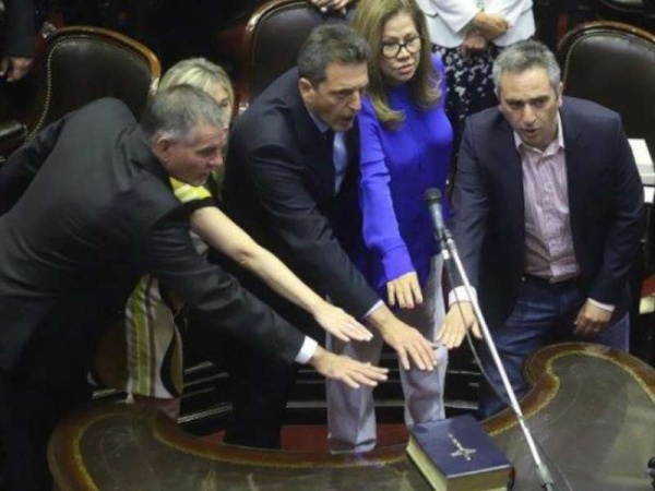 Juraron los 130 diputados electos en octubre