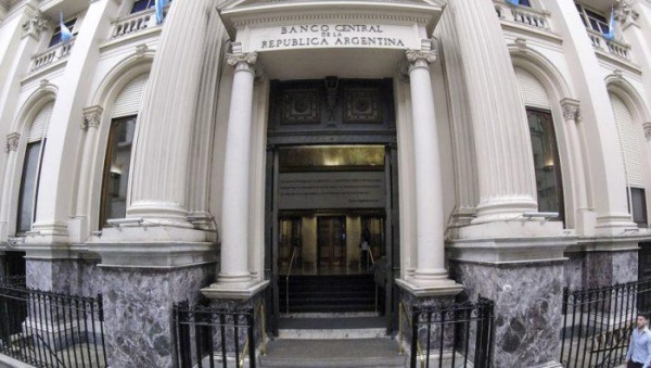 En noviembre subieron los dep&oacute;sitos privados en pesos