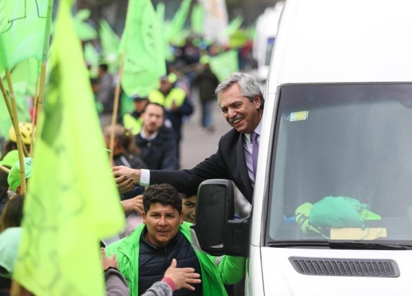 Asume Alberto Fernández: el minuto a minuto de una histórica y larga jornada