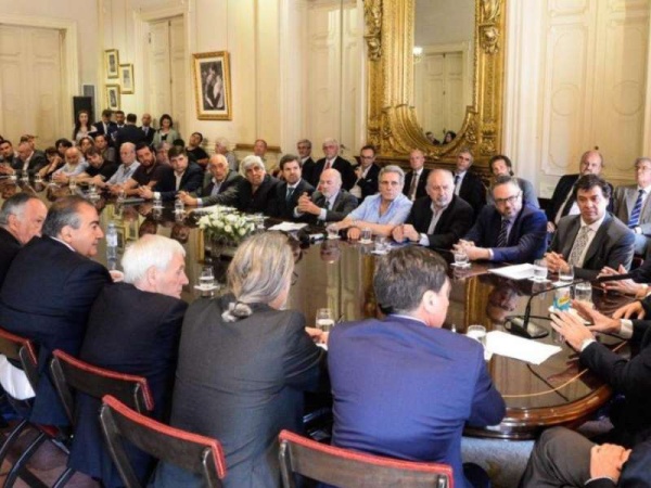 Pacto social: se firmó el &quot;Compromiso argentino por el desarrollo y la solidaridad&quot;