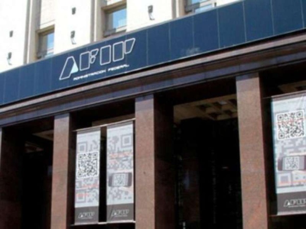 La recaudación tributaria en 2019 subió 48,5%, unos cinco puntos por debajo de la inflación