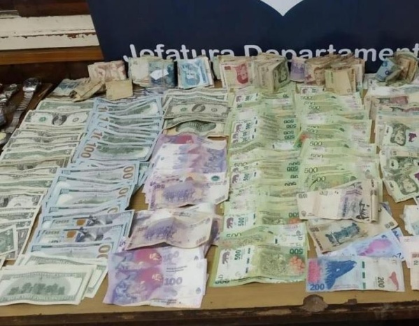 Insólito: una banda delictiva de Ringuelet tenía 7 billetes de Serbia