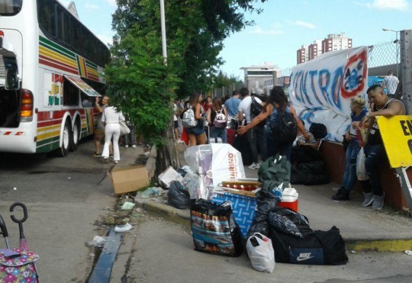 Contin&uacute;an los problemas en Mar del Plata por el paro de maleteros