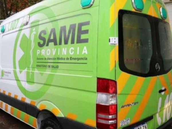 Un motociclista debió ser hospitalizado tras chocar con una camioneta