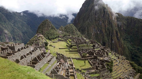 Detuvieron a turistas argentinos en Machu Picchu por dañar un templo y defecar en la zona