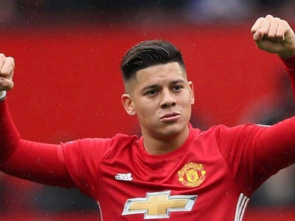 Estudiantes, a punto de romper el mercado: Marcos Rojo muy cerca de volver