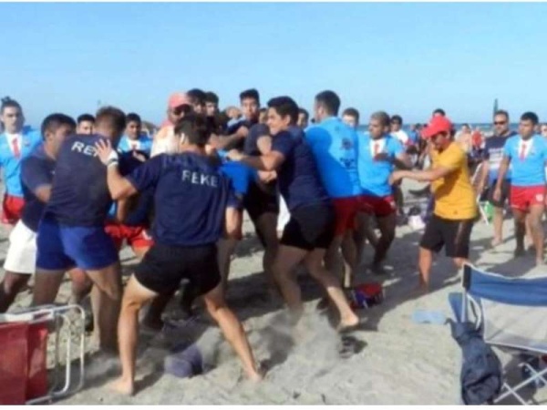 Dos equipos de rugbiers de Chubut a las trompadas durante un torneo en la playa