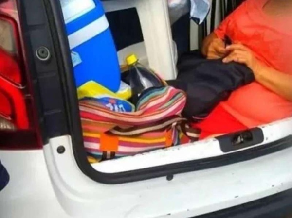 En Florianópolis: un turista argentino fue multado por llevar a su suegra en el baúl del auto