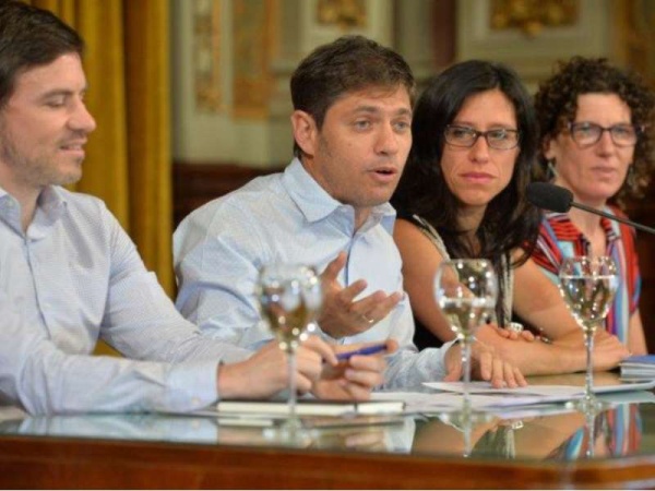 Axel Kicillof firmó un convenio de Precios Cuidados y pidió que el programa sea &quot;una política permanente&quot;