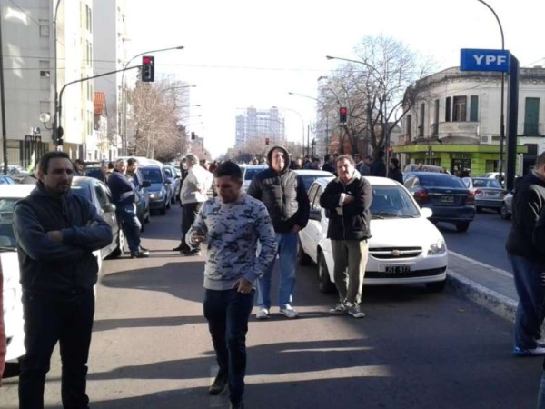 Remiseros platenses marcharán hacia el Juzgado de Faltas en reclamo a los aumentos desmedidos que sufre el sector