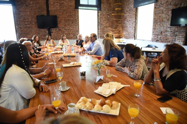 Garro se reunió con 20 mujeres destacadas y escuchó sus proyectos para La Plata