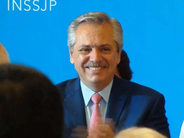 Alberto Fernández, con jubilados: &quot;Les dije que no iban a pagar más los remedios y hoy estoy cumpliendo&quot;