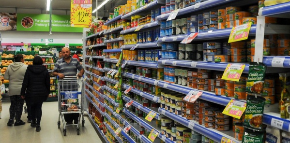 De acuerdo al INDEC, la inflación de febrero fue de 2%, la más baja en dos años