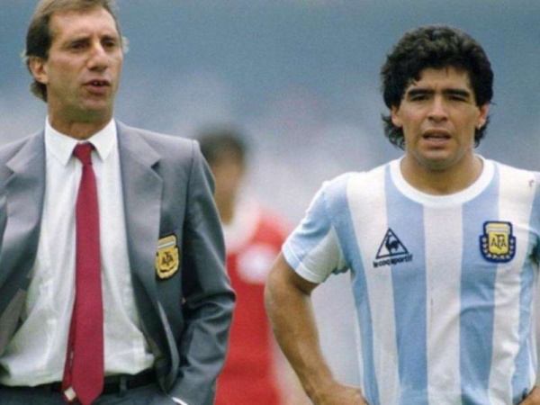 El afectuoso y emocionante saludo de cumpleaños de Maradona hacia Bilardo