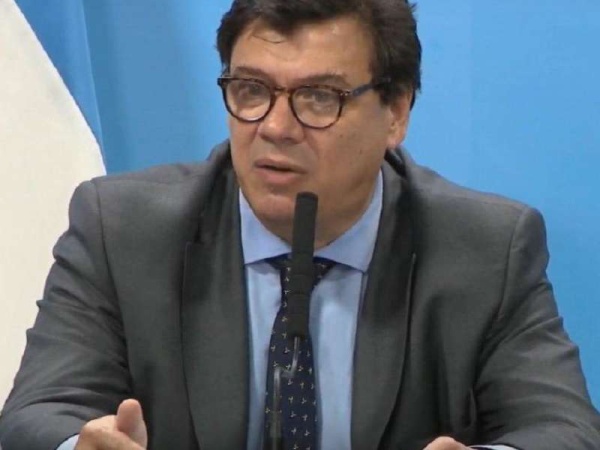 Coronavirus: otorgan licencia para padres con hijos a cargo y a mayores de 60 